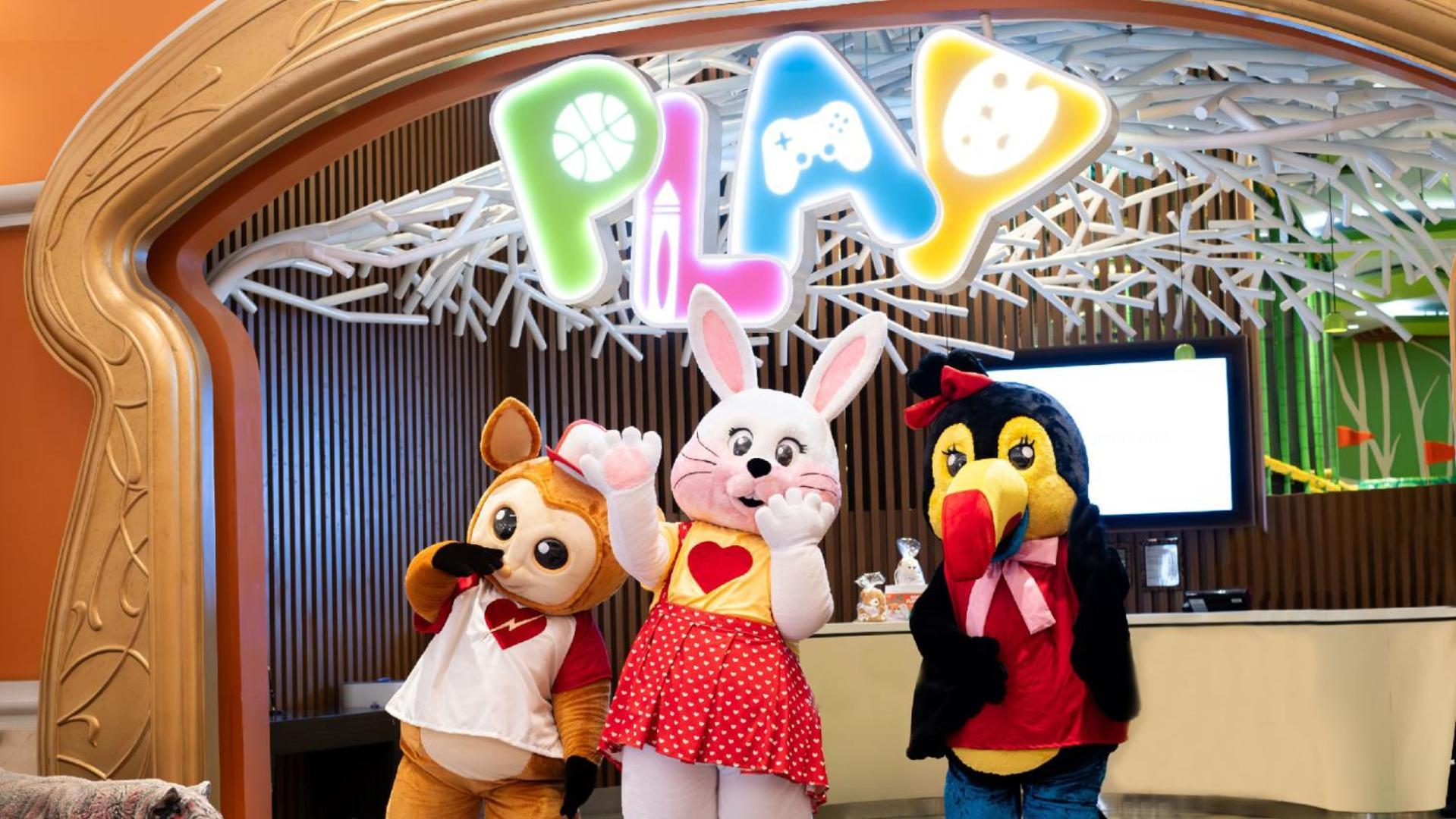 โอะกะดะ มะนิลา Hotel ปาไซ ภายนอก รูปภาพ The three mascots of the park