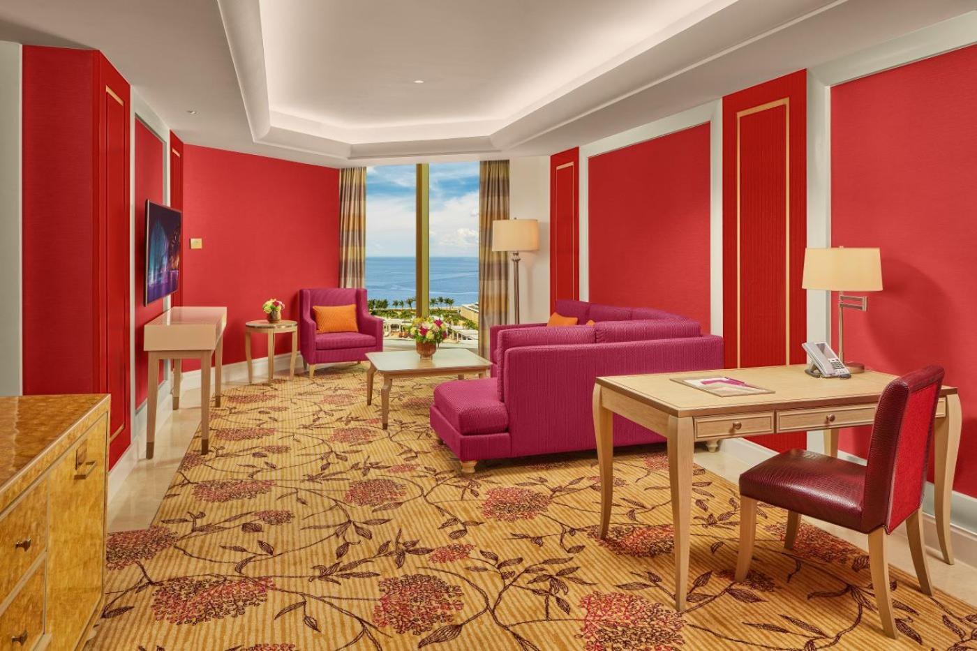 โอะกะดะ มะนิลา Hotel ปาไซ ภายนอก รูปภาพ A suite at the MGM Grand Hotel