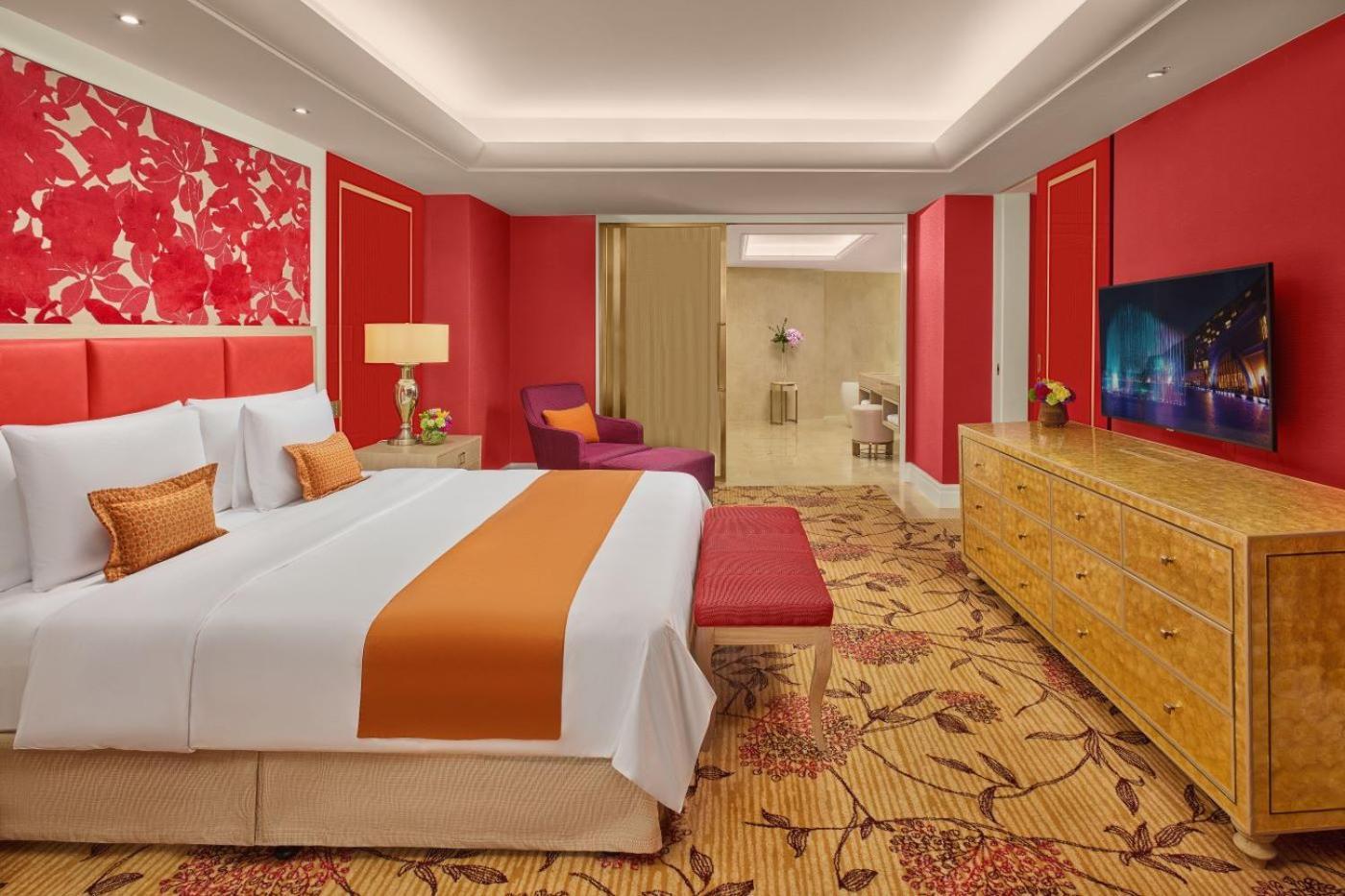 โอะกะดะ มะนิลา Hotel ปาไซ ภายนอก รูปภาพ A guest room at the MGM Grand Hotel