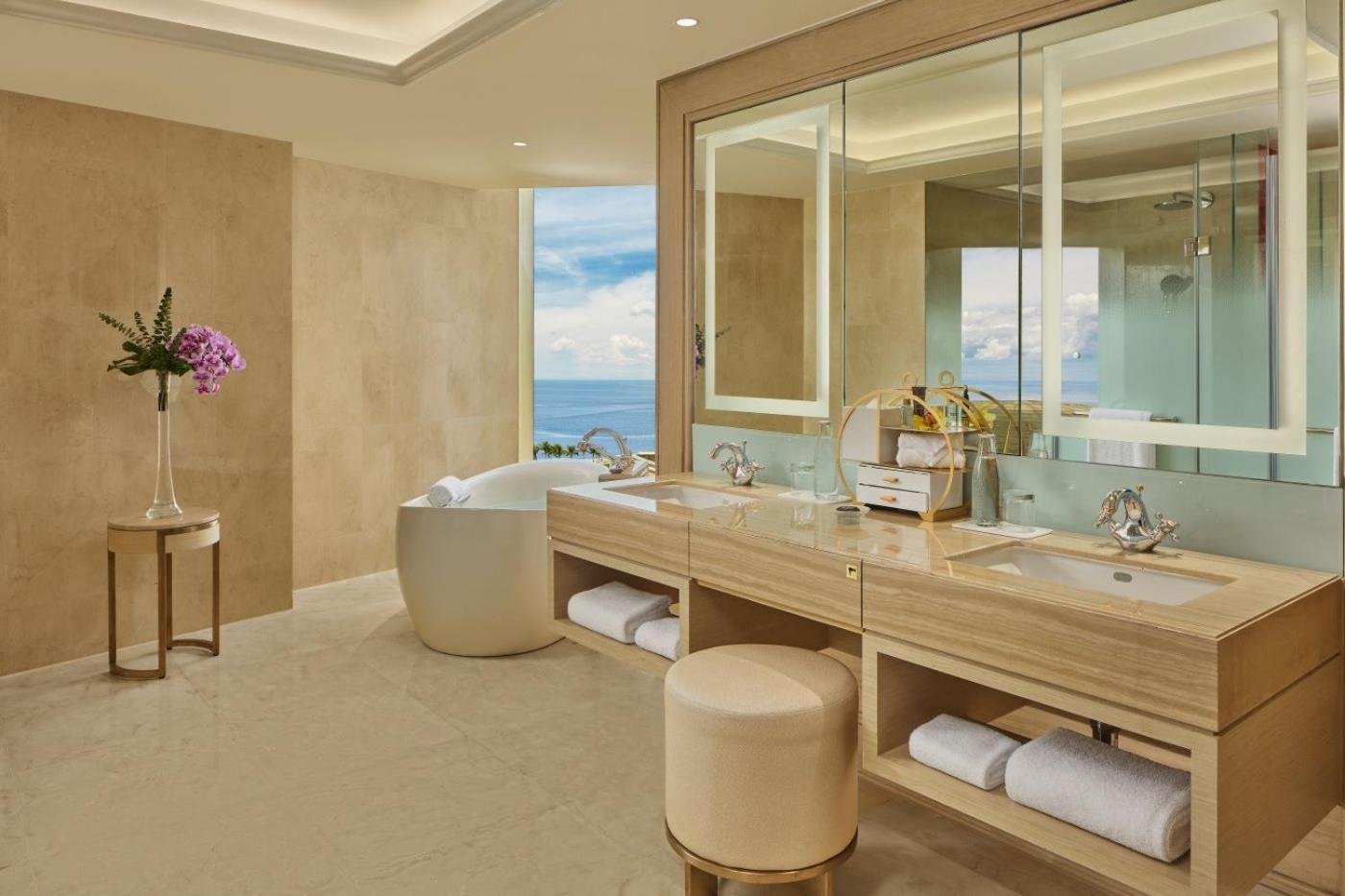 โอะกะดะ มะนิลา Hotel ปาไซ ภายนอก รูปภาพ Bathroom